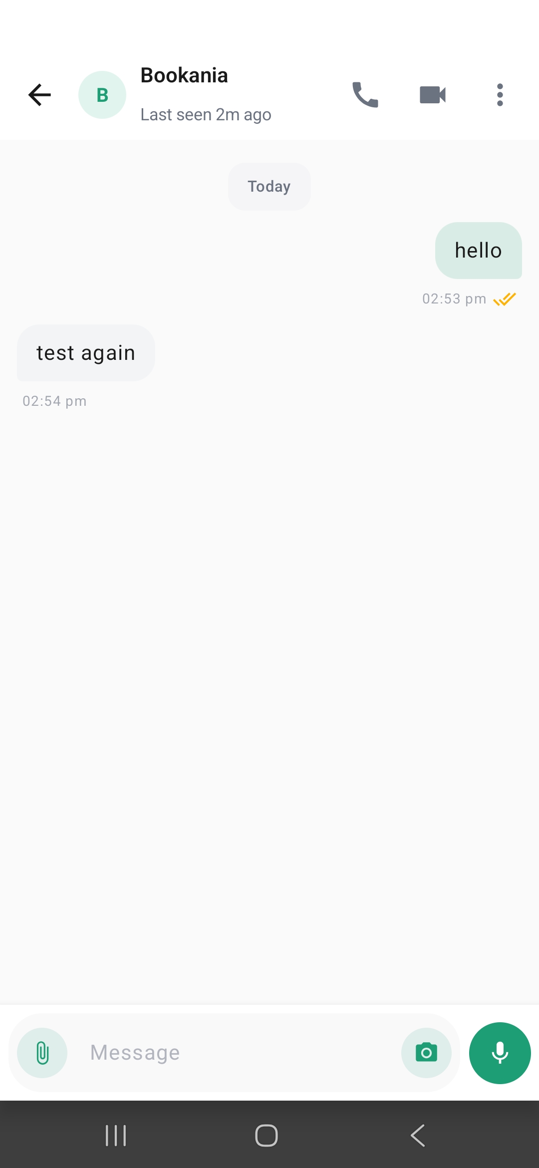 HandsApp chat screen with bold yellow read receipt